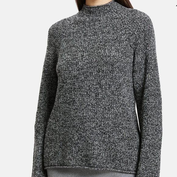 Theory Oversized 100% Cashmere Turtleneck Size S - Picture 1 of 9